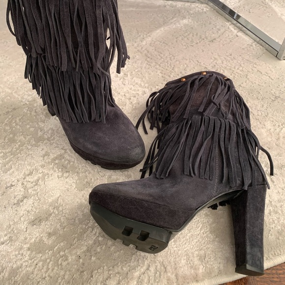 Exe Slouchy short heeled boots - Picture 3 of 7